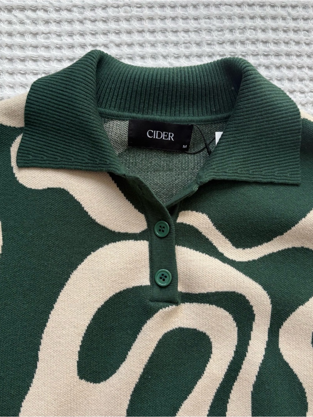NWT Cider Everyday Illusion Psychedelic Swirl Cropped Collar Sweater Green - M - Picture 5 of 6